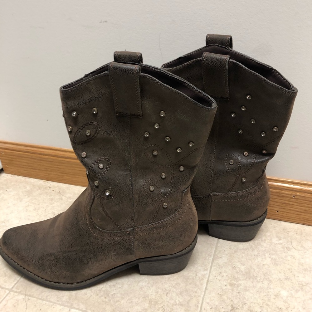 Fashion cowgirl boots